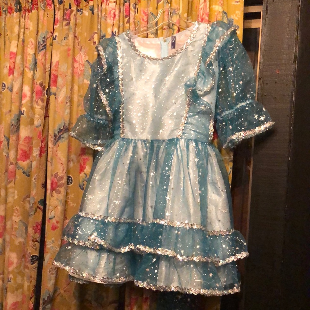 Blue Star Costume Piece Fits up to a 1X